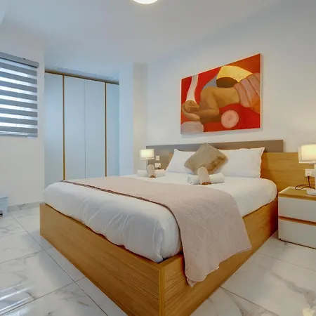 Stylish 2br Getaway Steps From The Promenade By Buena Vista * Sliema