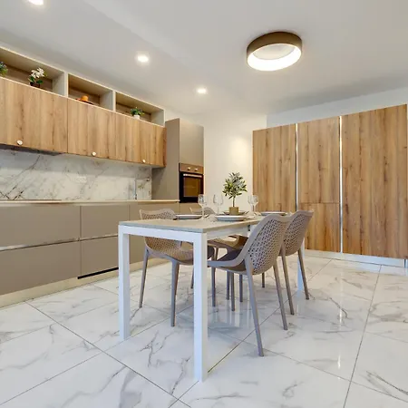 Apartment Stylish 2br Getaway Steps From The Promenade
