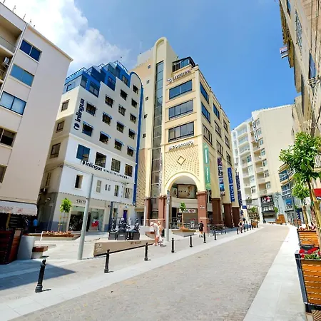 Stylish 2br Getaway Steps From The Promenade Sliema
