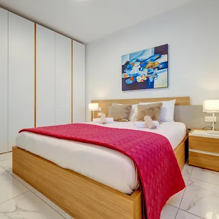 Stylish 2br Getaway Steps From The Promenade Apartment Sliema