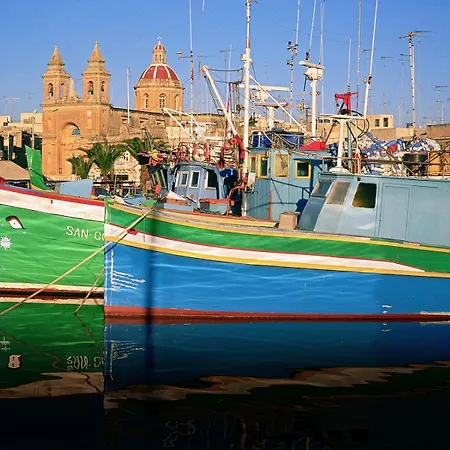 Stylish 2br Getaway Steps From The Promenade * 斯利马